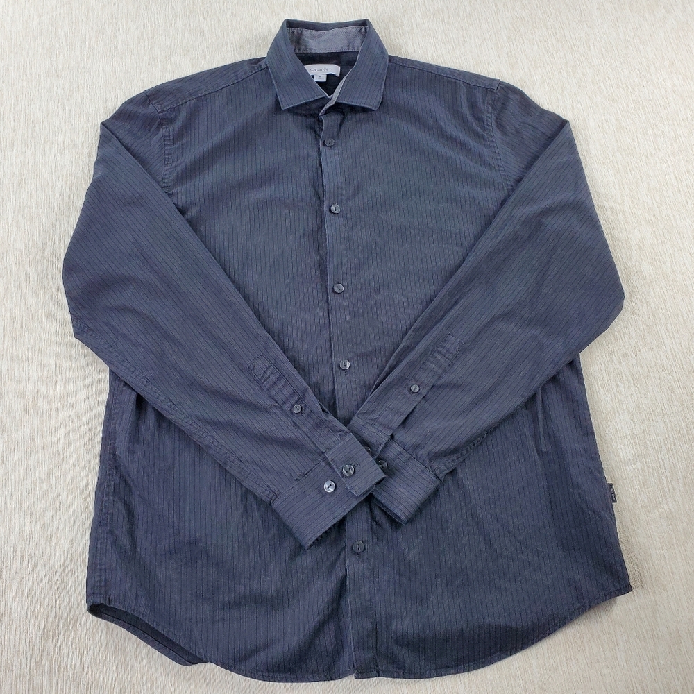 Calvin Klein Men’s Medium Slim Fit Pin Stripe Dress Shirt Long Sleeve Button Up
